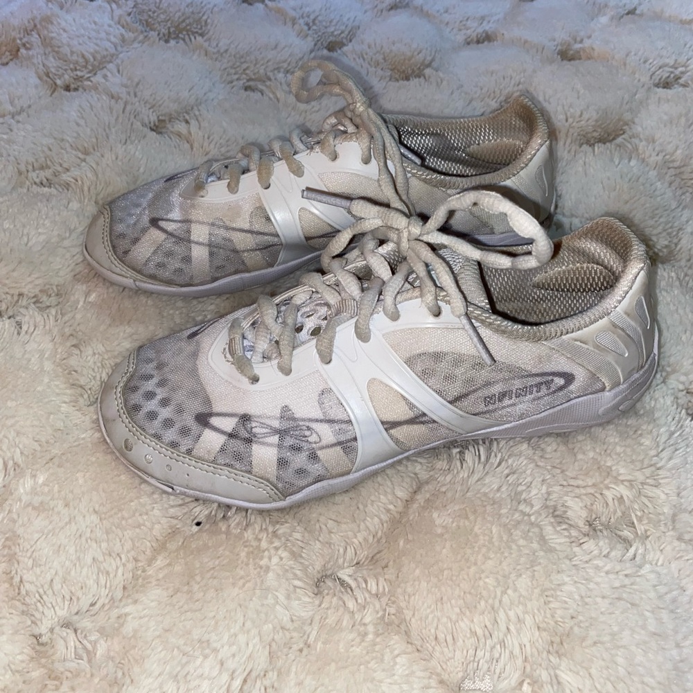 NFINITY vengeance competitive cheerleading shoes (white)